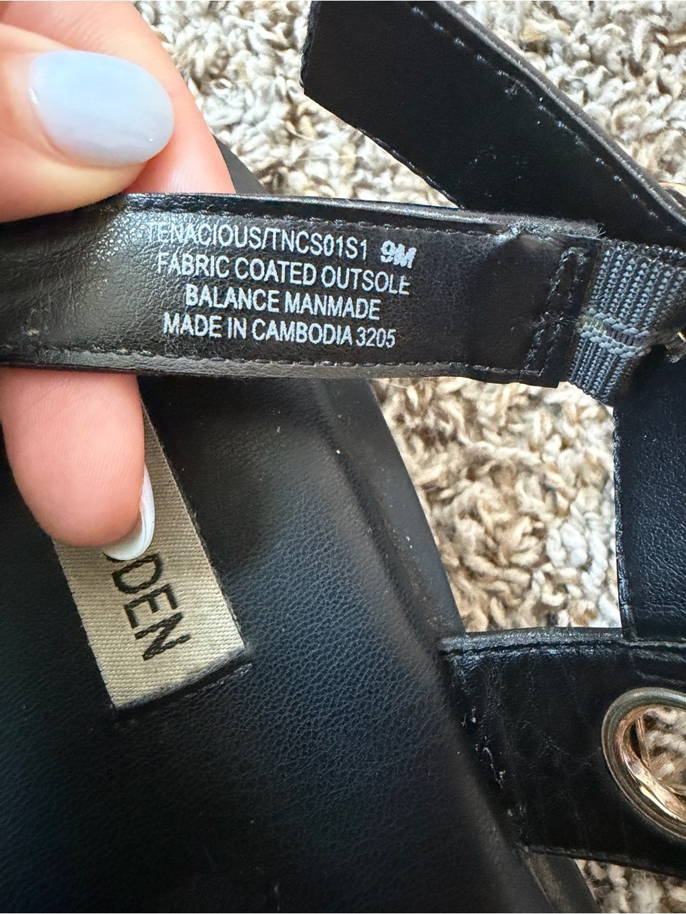 ⚡️Steve Madden Black Leather Gold-Accent Strappy Sandals - Picture 5 of 5